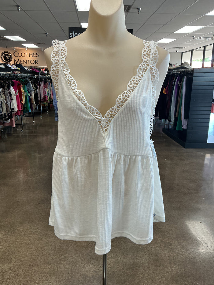 Top Sleeveless By Umgee In White, Size:M