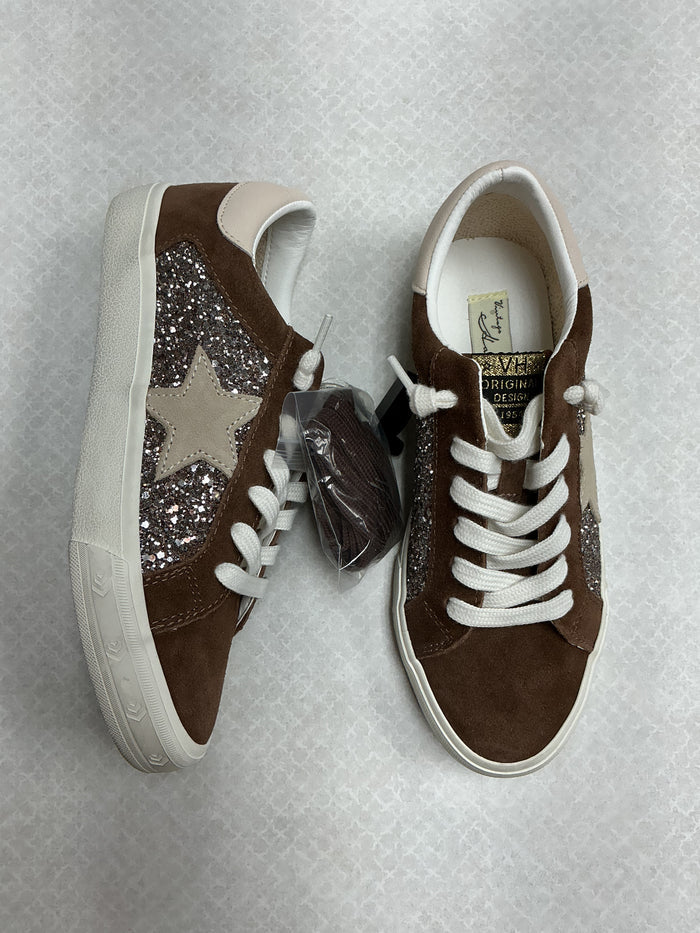 Shoes Sneakers By Vintage Havana In Brown, Size:8