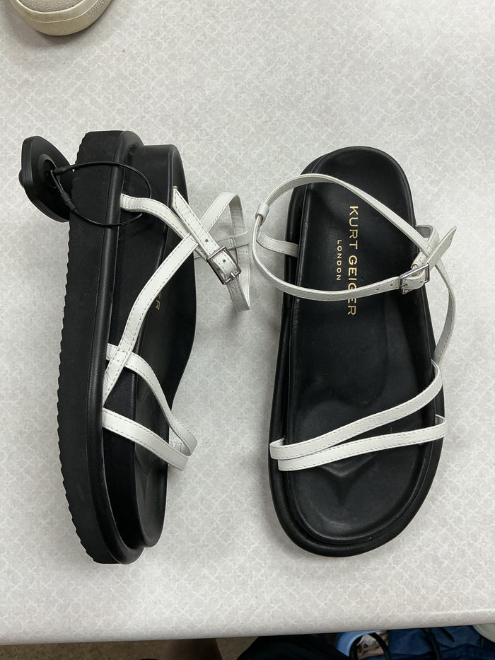 Sandals Designer By Kurt Geiger In White, Size:5
