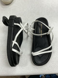 Sandals Designer By Kurt Geiger In White, Size:5