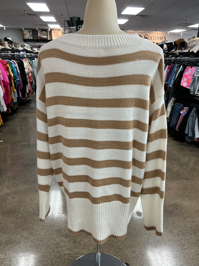 Sweater By Clothes Mentor In Cream & Tan, Size:M