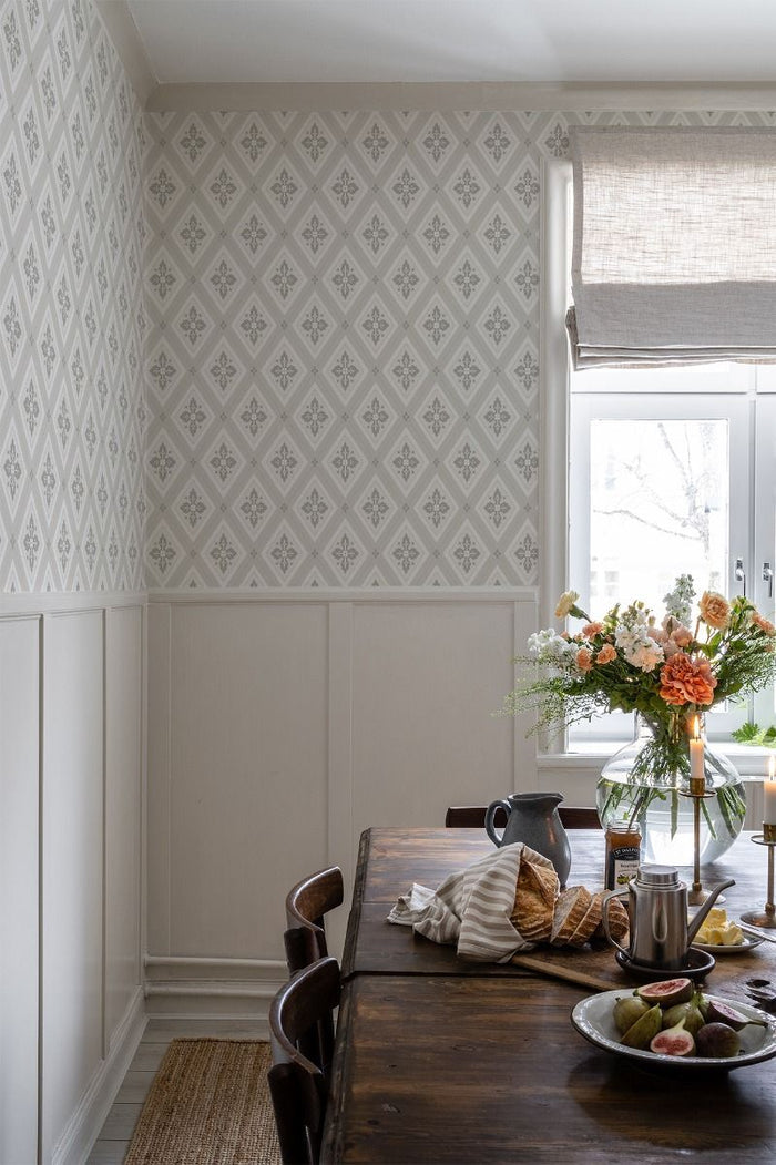 Astrid Flora Wallpaper - Grey