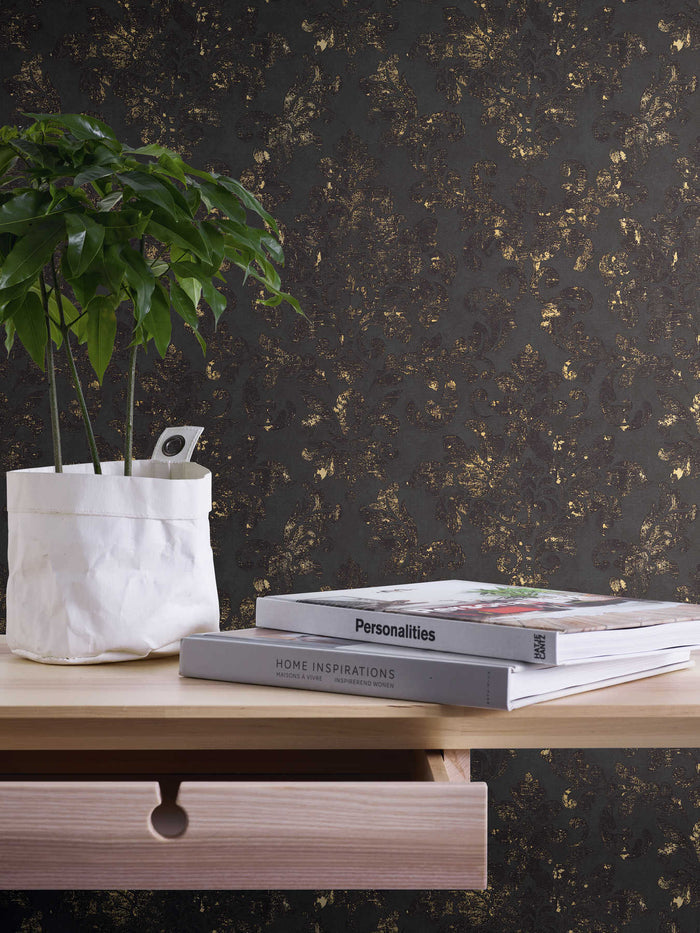 Baroque Damask Wallpaper - Black + Gold
