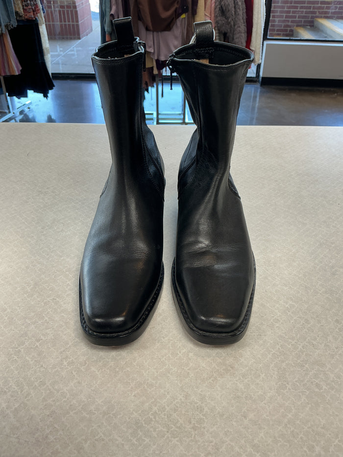 Boots Ankle Flats By Madewell In Black, Size:7.5