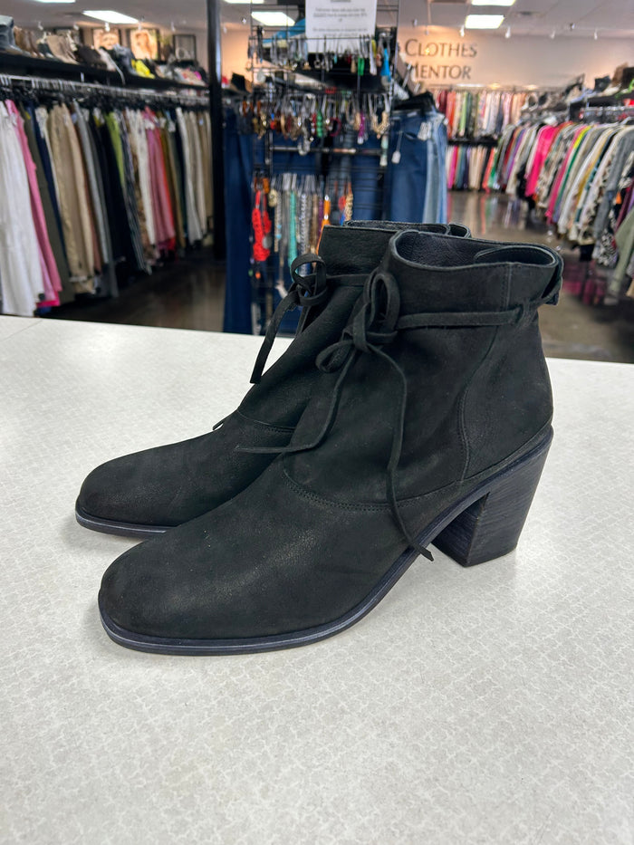 Boots Ankle Heels By Cma In Black, Size:11