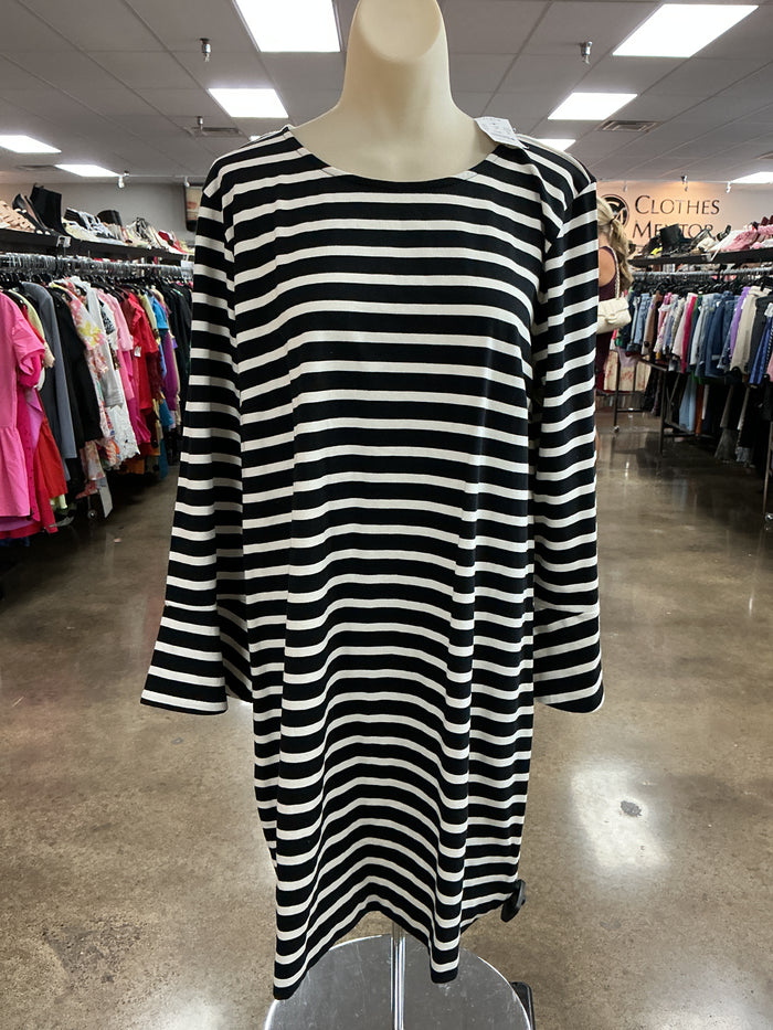 Dress Casual Short By J. Crew In Black & White, Size:Xl