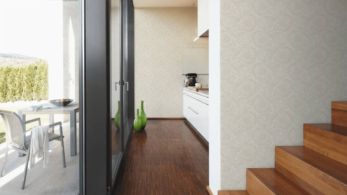 Versace Floral Garland 2 Wallpaper - Creme/Silver
