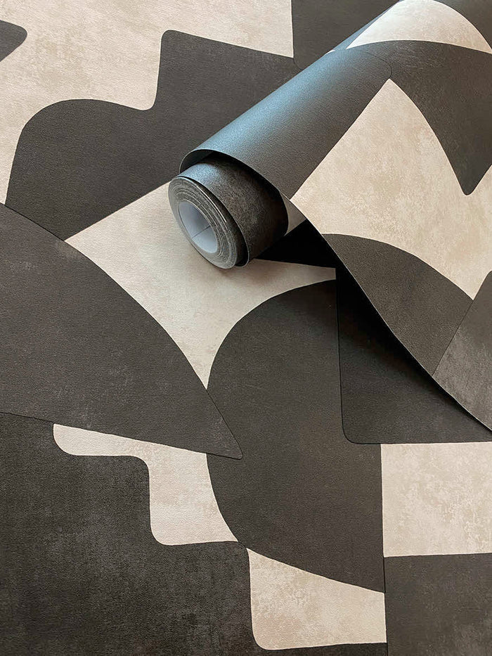 Roll of Geo Linnet Geometric cream/charcoal wallpaper