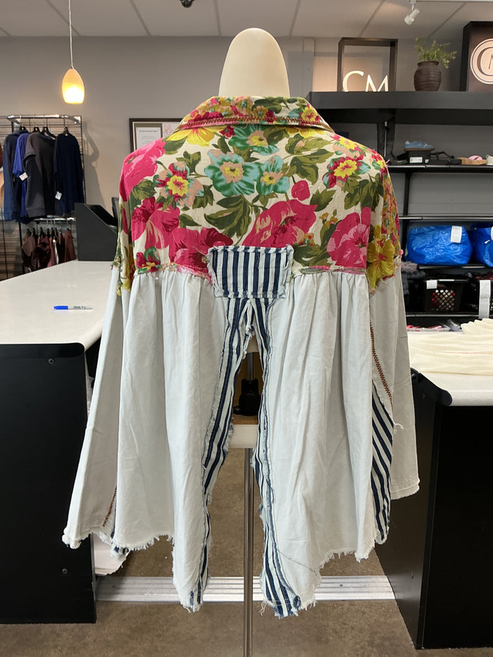 Jacket Shirt By Pol In Floral Print, Size:M