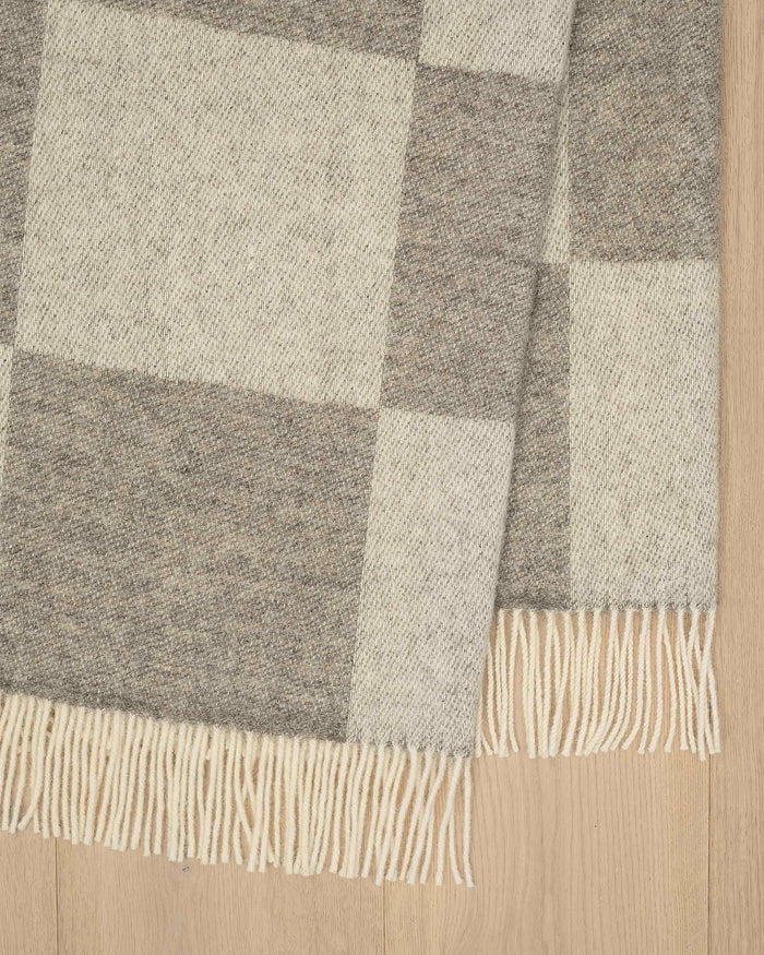 Lake Hayes Throw 2 Colours