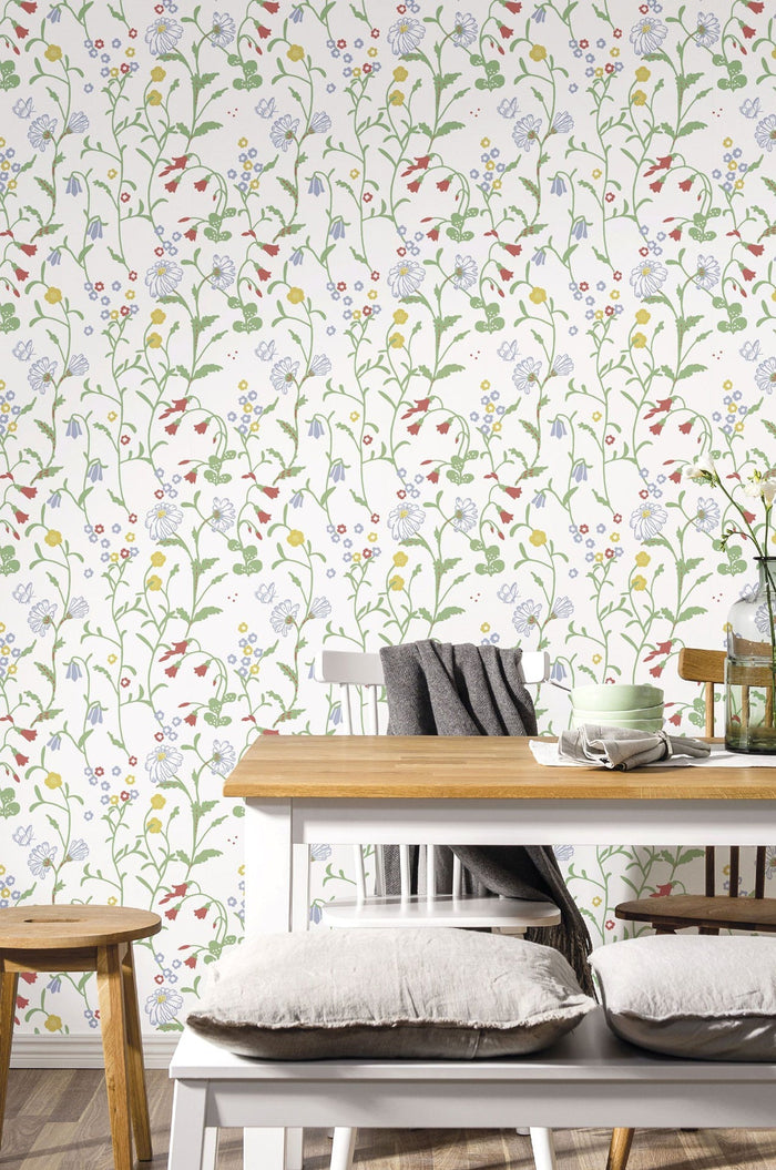 Midsommar Wallpaper - White - Discontinuing -5 Rolls Left