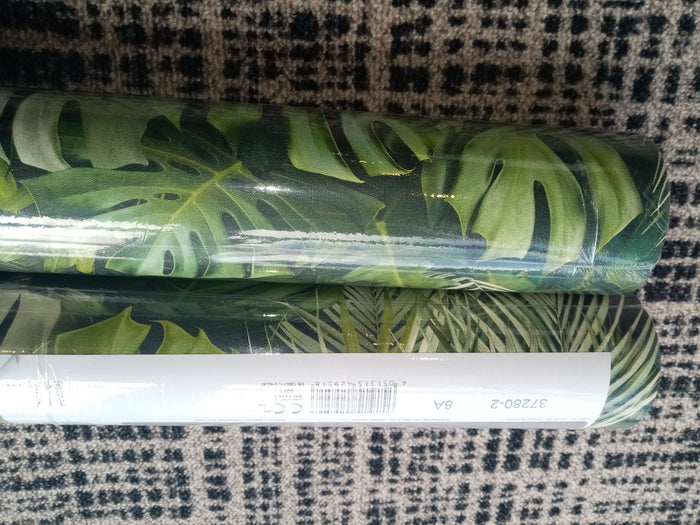 Monstera Jungle Wallpaper - Green - Non Woven