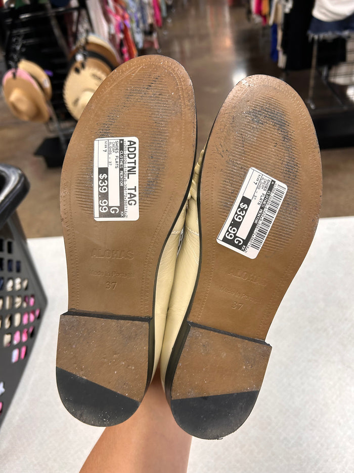 Shoes Flats By ALOHAS In Cream, Size:7