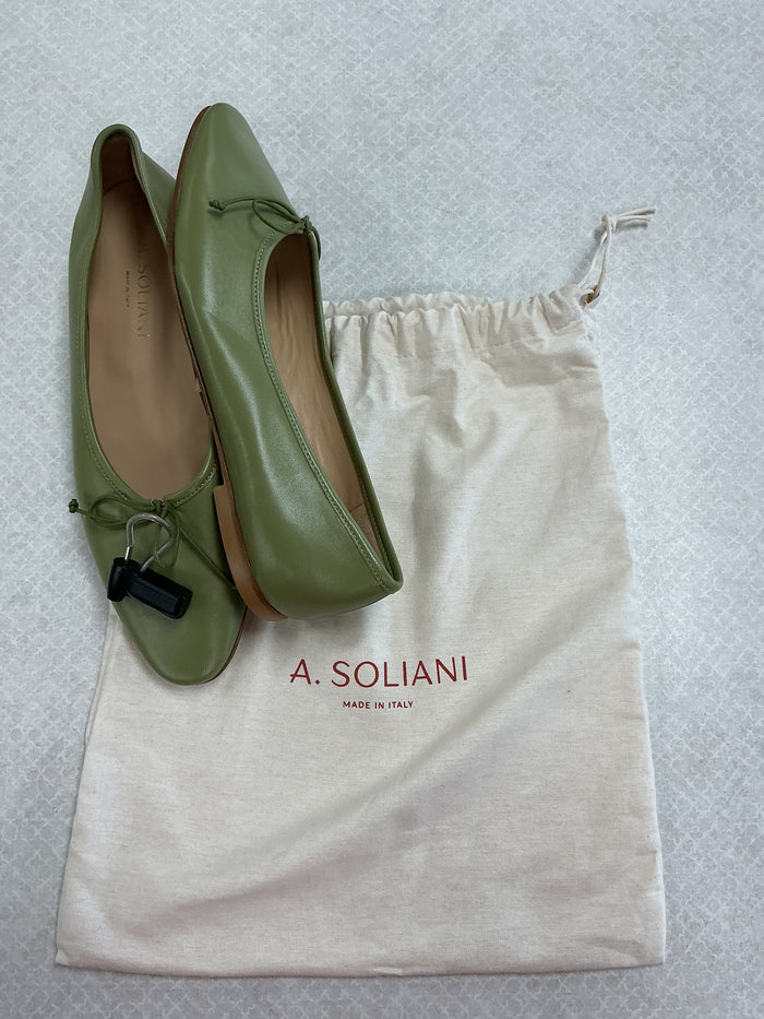 Shoes Flats By Cma In Green, Size:11