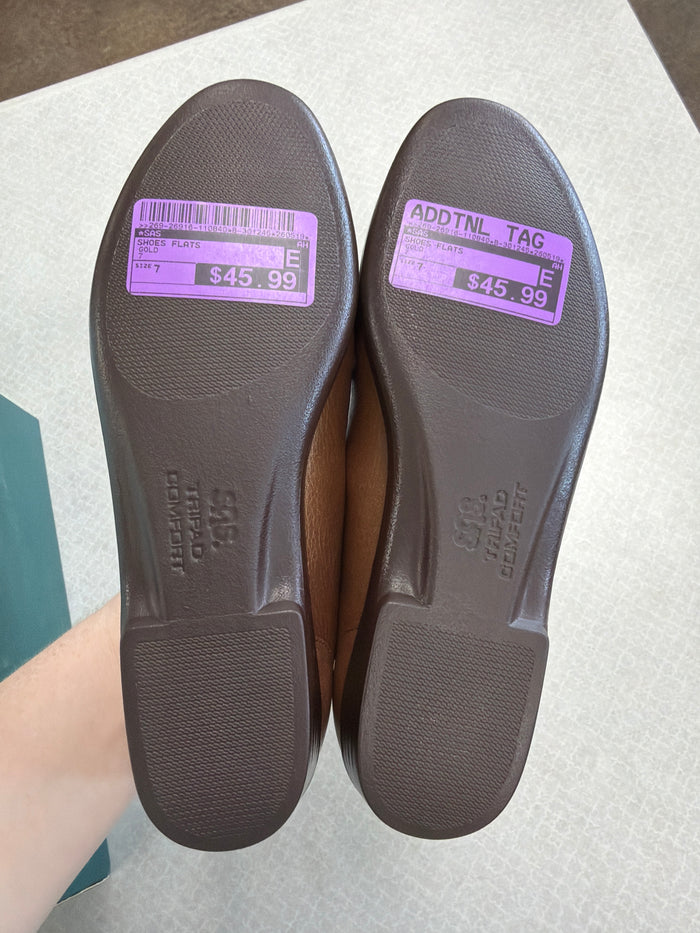 Shoes Flats By Sas In Gold, Size:7