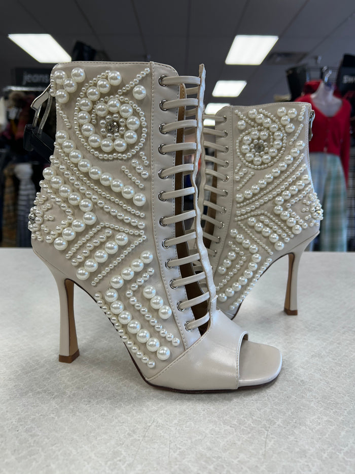 Shoes Heels Stiletto By Azalea Wang In Cream, Size:7