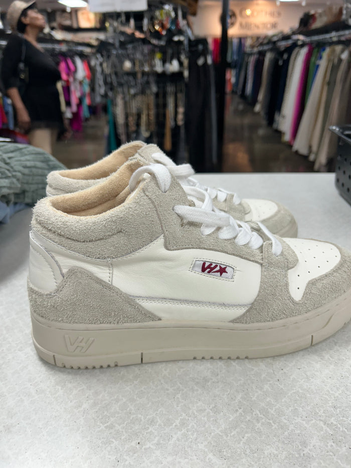Shoes Sneakers By Vintage Havana In Tan & White, Size:9