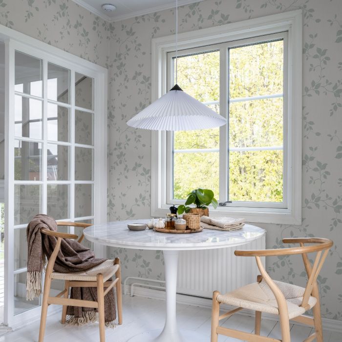 Siri - Floral, Linen-Look Wallpaper - Green
