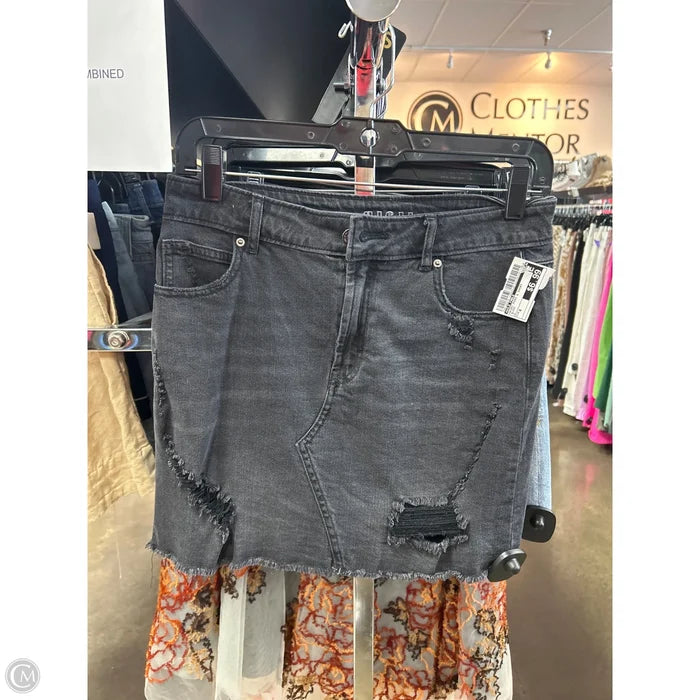 Skirt Mini & Short By Wild Fable In Black, Size: 6