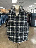 Vest Puffer & Quilted By Clothes Mentor In Black & White, Size:M